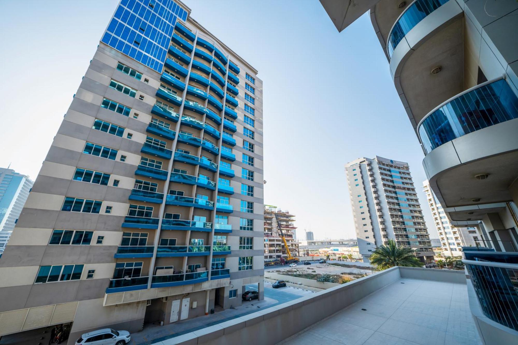Live Spacious 3Br Apartment All En Suite & Balcony ดูไบ ภายนอก รูปภาพ