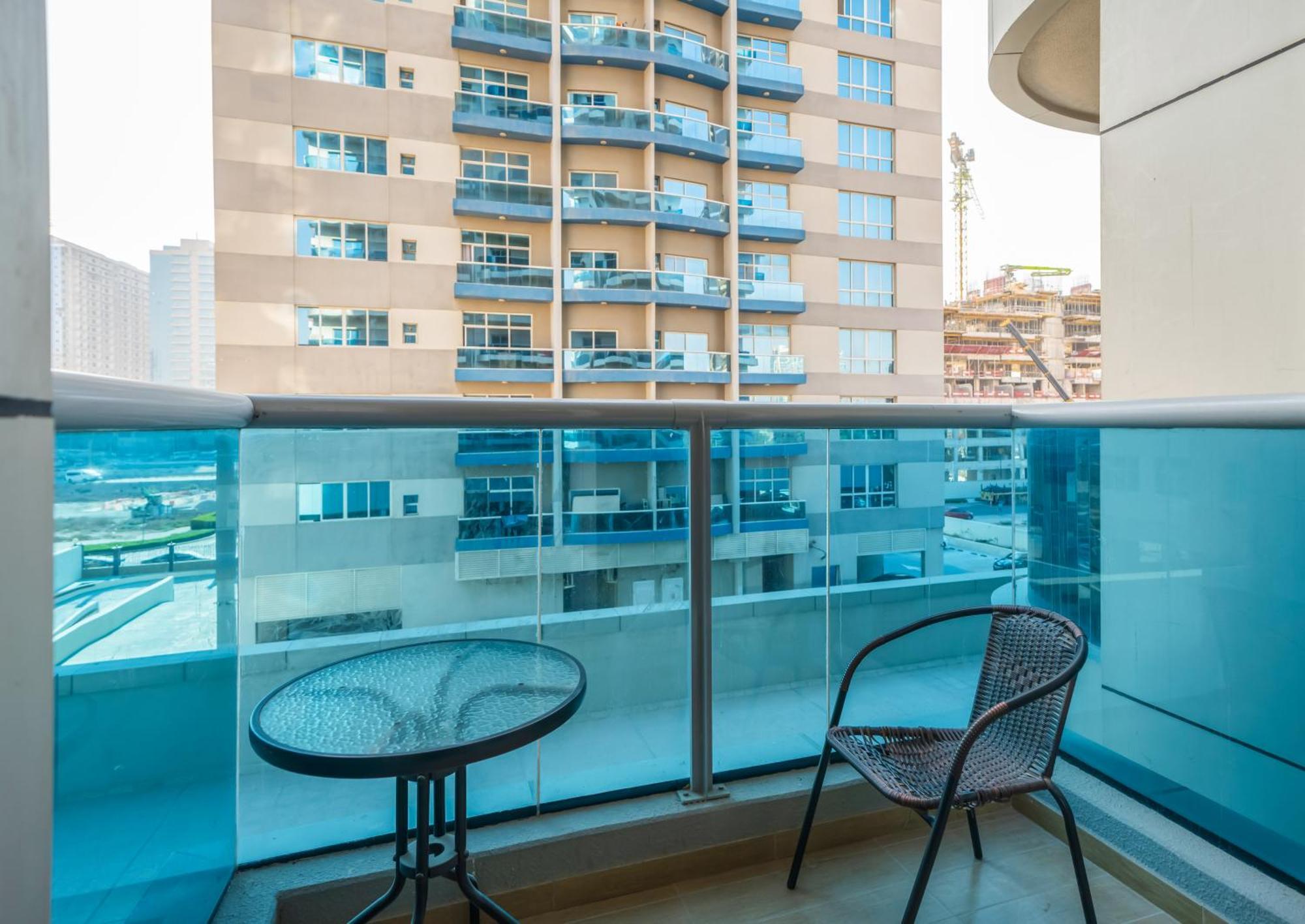 Live Spacious 3Br Apartment All En Suite & Balcony ดูไบ ภายนอก รูปภาพ